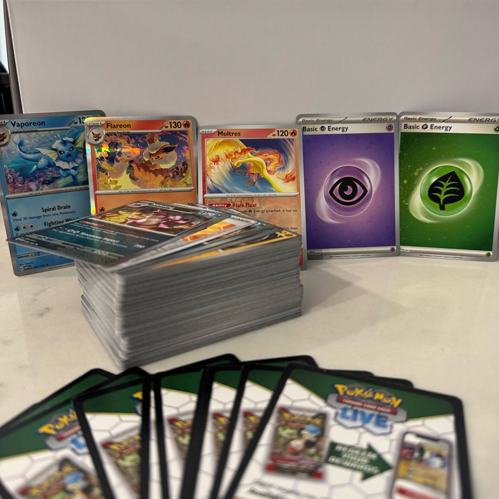 Lot of 100+ Bulk Pack-Fresh S&V 151 Pokémon Cards